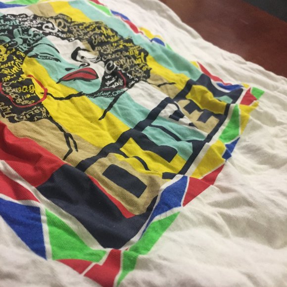 On Fire "Queen" White Tee - Picture 5 of 12